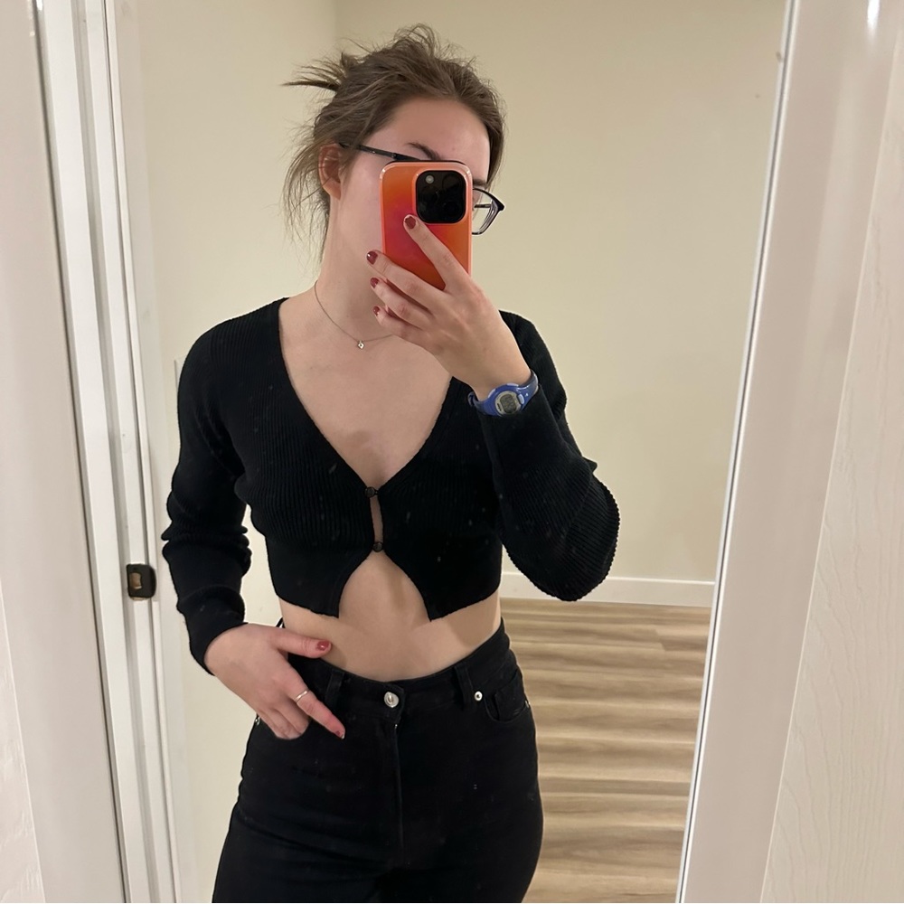 Wild Fable Black V-Neck Cropped Cardigan